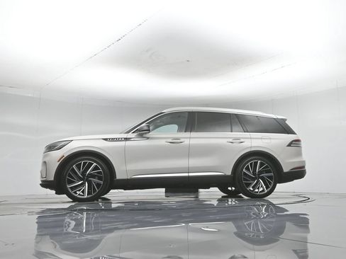Used 2025 Lincoln Aviator Reserve w/ Equipment Group 201A AWD/4WD image 58