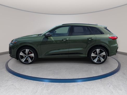 New 2026 Audi SQ5 Prestige AWD/4WD image 8