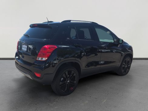 Used 2020 Chevrolet Trax LT w/ Redline Edition image 5