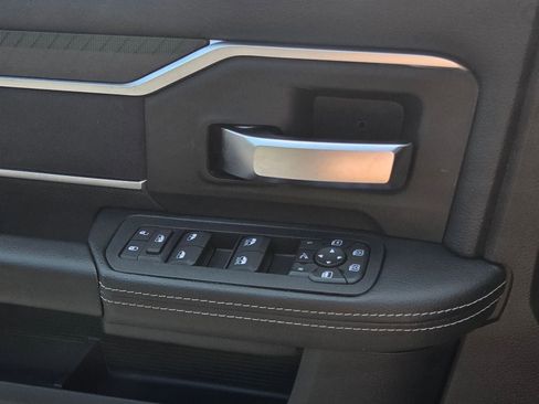 New 2026 RAM 2500 Big Horn AWD/4WD image 16