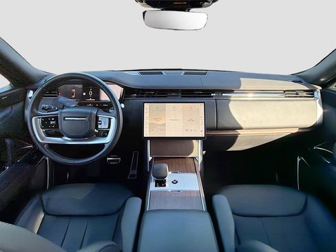 Used 2024 Land Rover Range Rover SE image 17