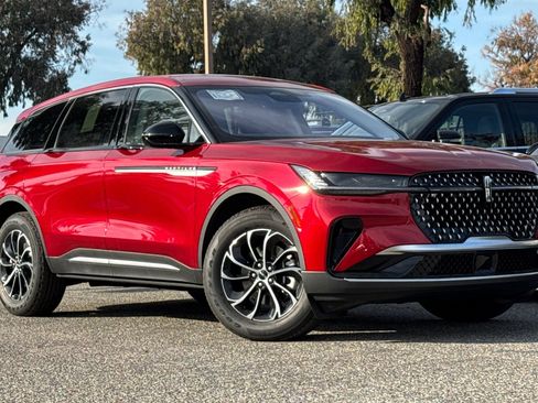 New 2026 Lincoln Nautilus Premier image 2