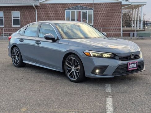 Certified 2023 Honda Civic Touring image 3