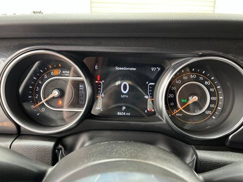 Used 2023 Jeep Wrangler Unlimited Rubicon 392 w/ Xtreme Recon 35" Tire Package AWD/4WD image 15