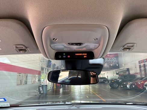 Used 2025 Buick Encore GX Preferred FWD image 14
