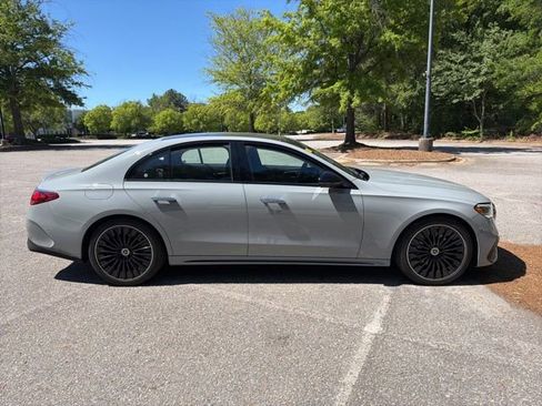 Used 2024 Mercedes-Benz E 350 4MATIC Sedan image 6