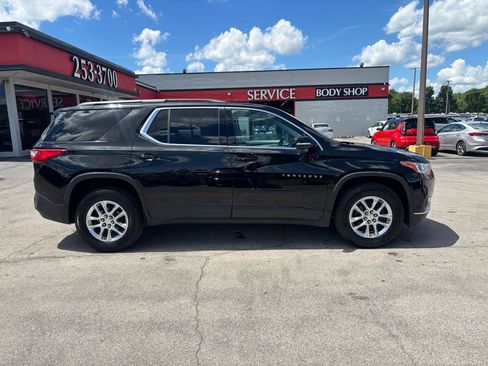 Used 2019 Chevrolet Traverse LT w/ LPO, Cargo Package AWD/4WD image 2