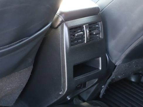 Used 2022 Mitsubishi Outlander SE image 19