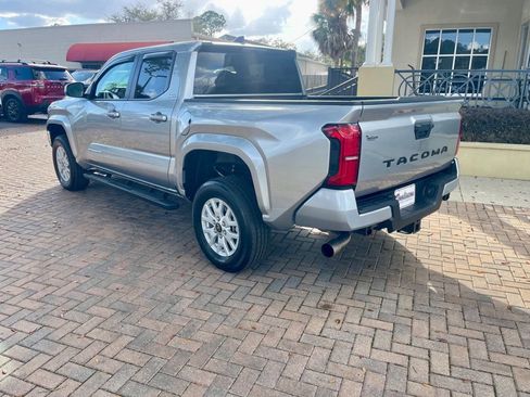 Used 2025 Toyota Tacoma SR5 image 3