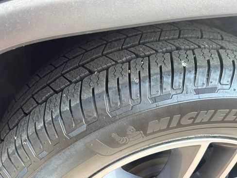 Used 2020 Jeep Grand Cherokee Limited AWD/4WD image 5