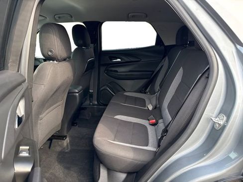 Used 2024 Chevrolet TrailBlazer LT w/ LT Cold Weather Package AWD/4WD image 11