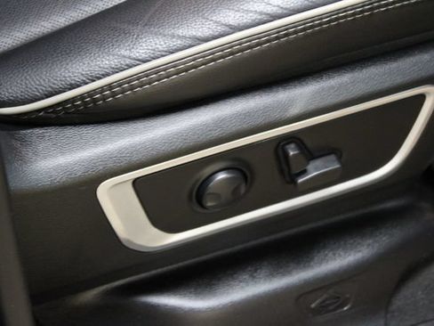 Used 2023 RAM 1500 Laramie AWD/4WD image 13