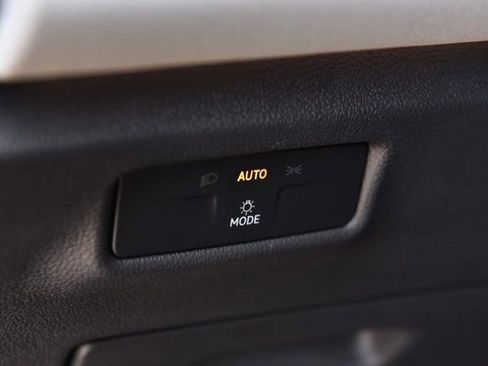 New 2026 Volkswagen Tiguan SE AWD/4WD image 11