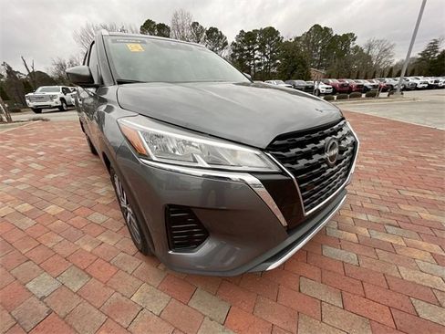 Used 2022 Nissan Kicks SV image 25