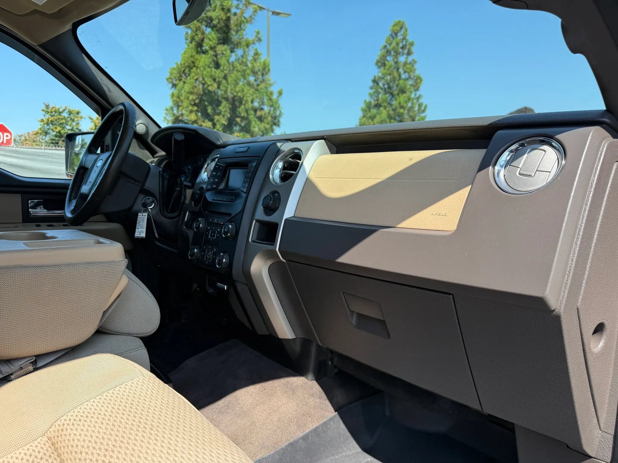 Used 2013 Ford F150 XLT w/ Luxury Equipment Group AWD/4WD image 19