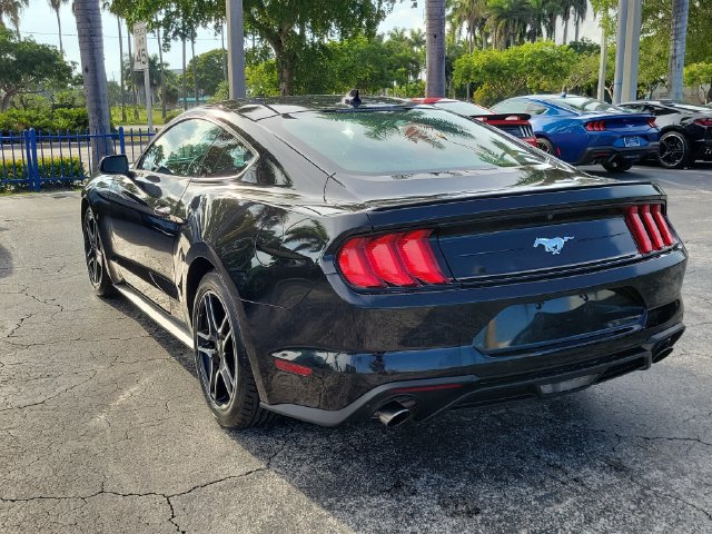 Used 2022 Ford Mustang Premium RWD image 4