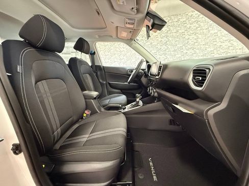 New 2026 Hyundai Venue SEL FWD image 8