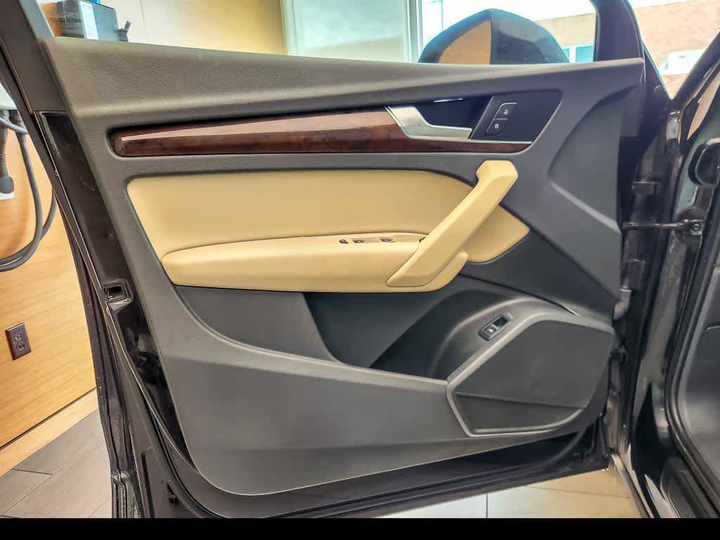 Used 2019 Audi Q5 2.0T Premium AWD/4WD image 19