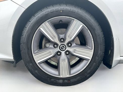 Used 2019 Nissan Altima 2.5 SL FWD image 25