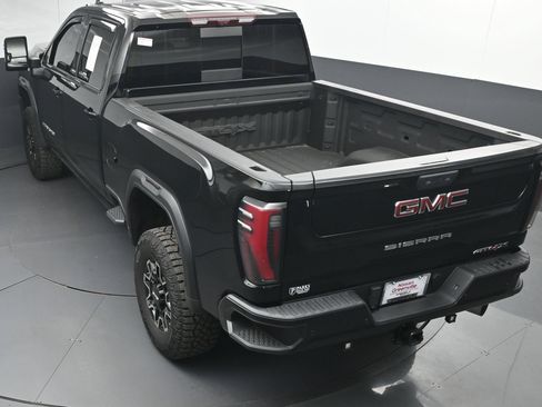 Used 2024 GMC Sierra 2500 AT4X AWD/4WD image 36