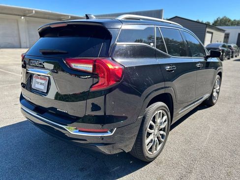 Used 2022 GMC Terrain Denali w/ Denali Premium Package AWD/4WD image 3