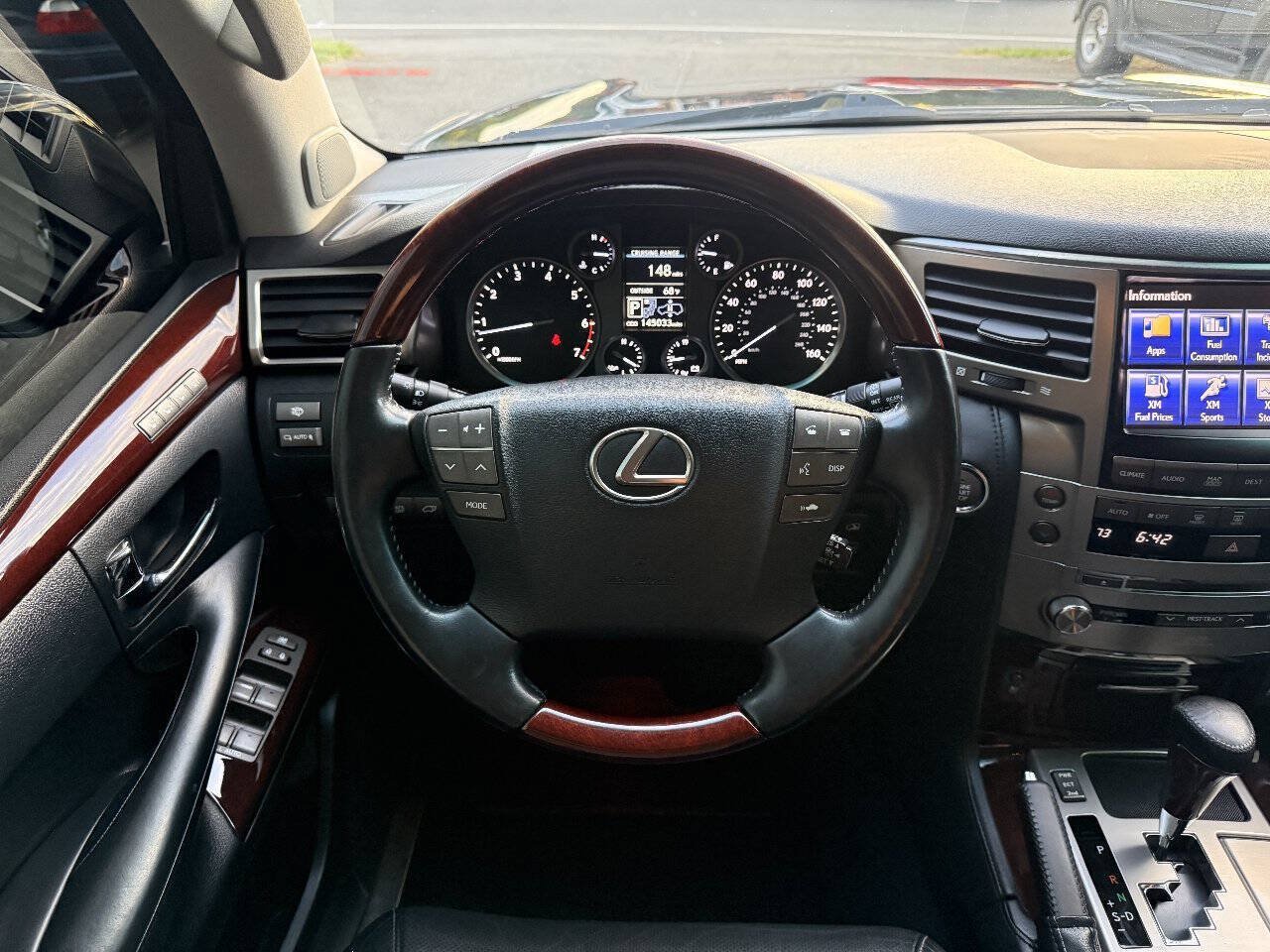 Used 2014 Lexus LX 570 4WD image 20
