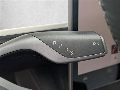 Used 2022 Tesla Model Y Performance image 7