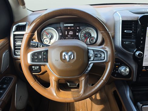 Used 2022 RAM 1500 Limited AWD/4WD image 10