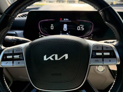 Used 2023 Kia Telluride EX w/ EX Captain's Chair Package image 26