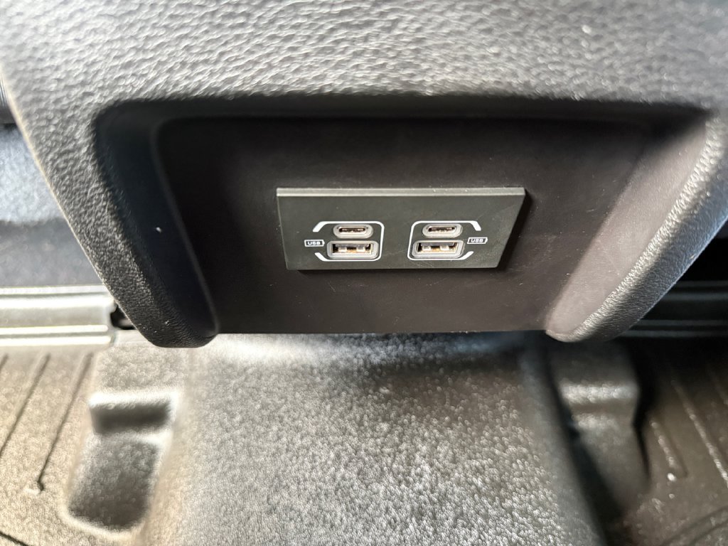 Used 2021 Jeep Cherokee Latitude Plus AWD/4WD image 38
