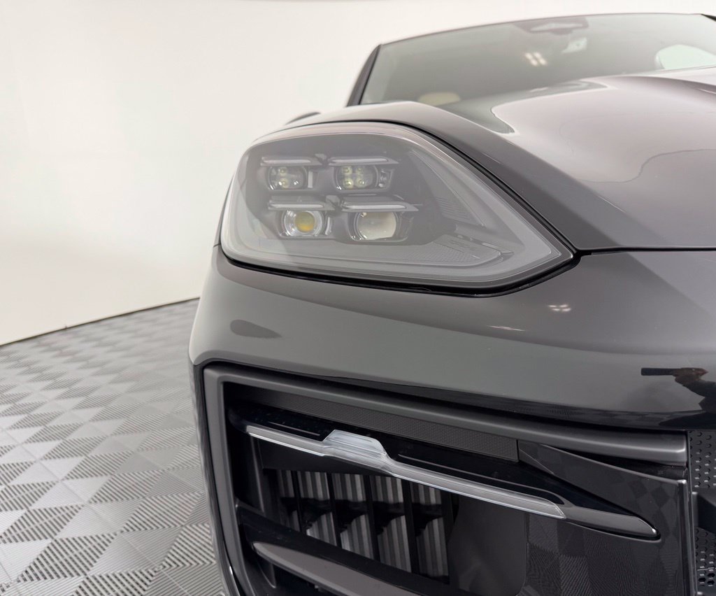 Used 2026 Porsche Cayenne S AWD/4WD image 9