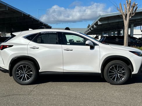 Used 2025 Lexus NX 350h AWD w/ Cold Area Package image 3