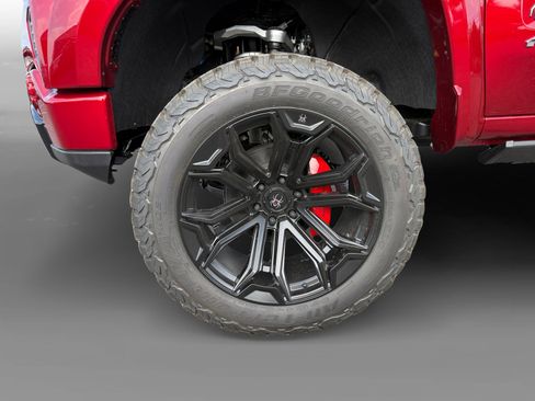 New 2025 GMC Sierra 1500 AT4 w/ AT4 Premium Package image 9