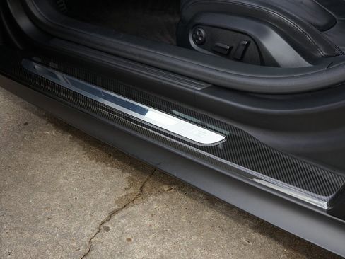 Used 2011 Audi R8 V10 image 24