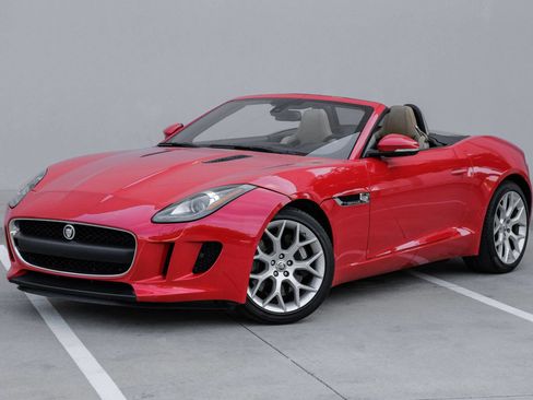 Used 2014 Jaguar F-TYPE Convertible RWD image 11