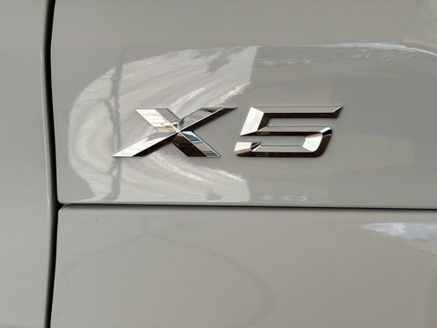 New 2026 BMW X5 sDrive40i image 11