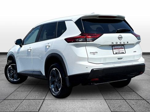 Certified 2026 Nissan Rogue SV AWD/4WD image 5