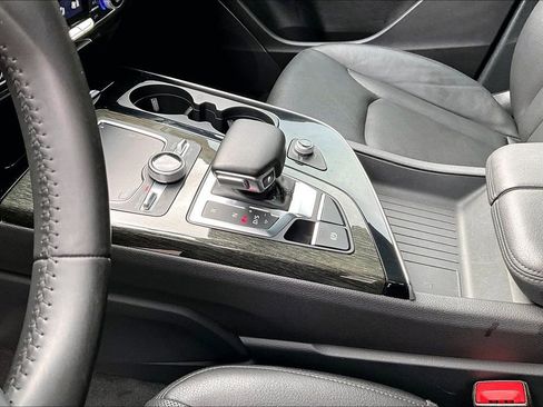 Used 2017 Audi Q7 3.0T Premium Plus image 18