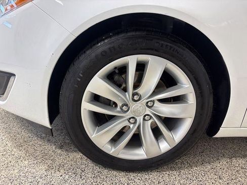 Used 2016 Buick Regal image 32