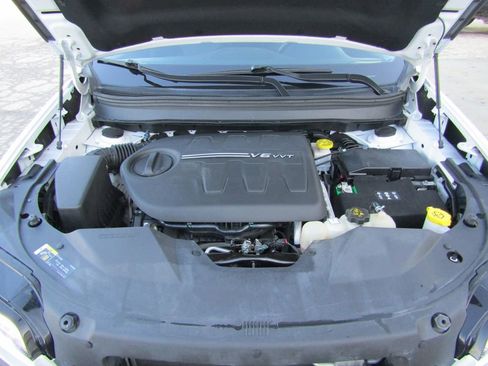 Used 2019 Jeep Cherokee Trailhawk image 28