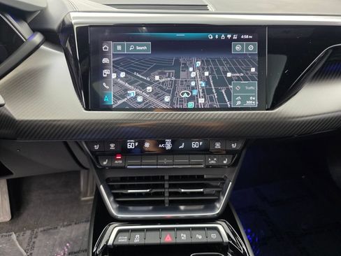 Used 2022 Audi e-tron GT Prestige AWD/4WD image 23