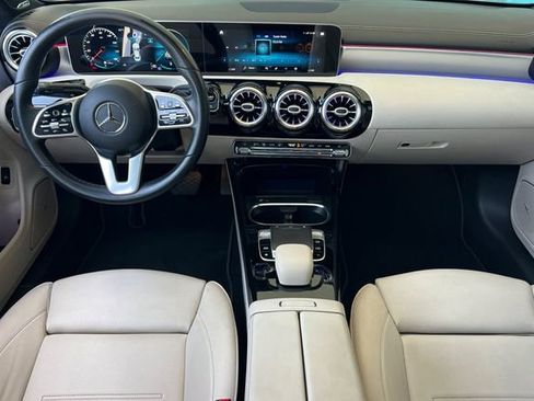 Used 2020 Mercedes-Benz CLA 250 image 15