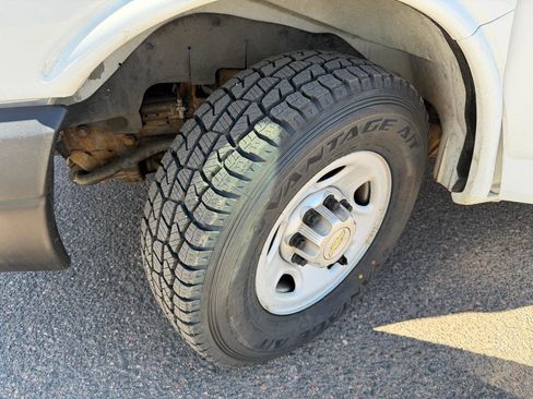 Used 2014 Chevrolet Express 2500 RWD 2500 135 image 27