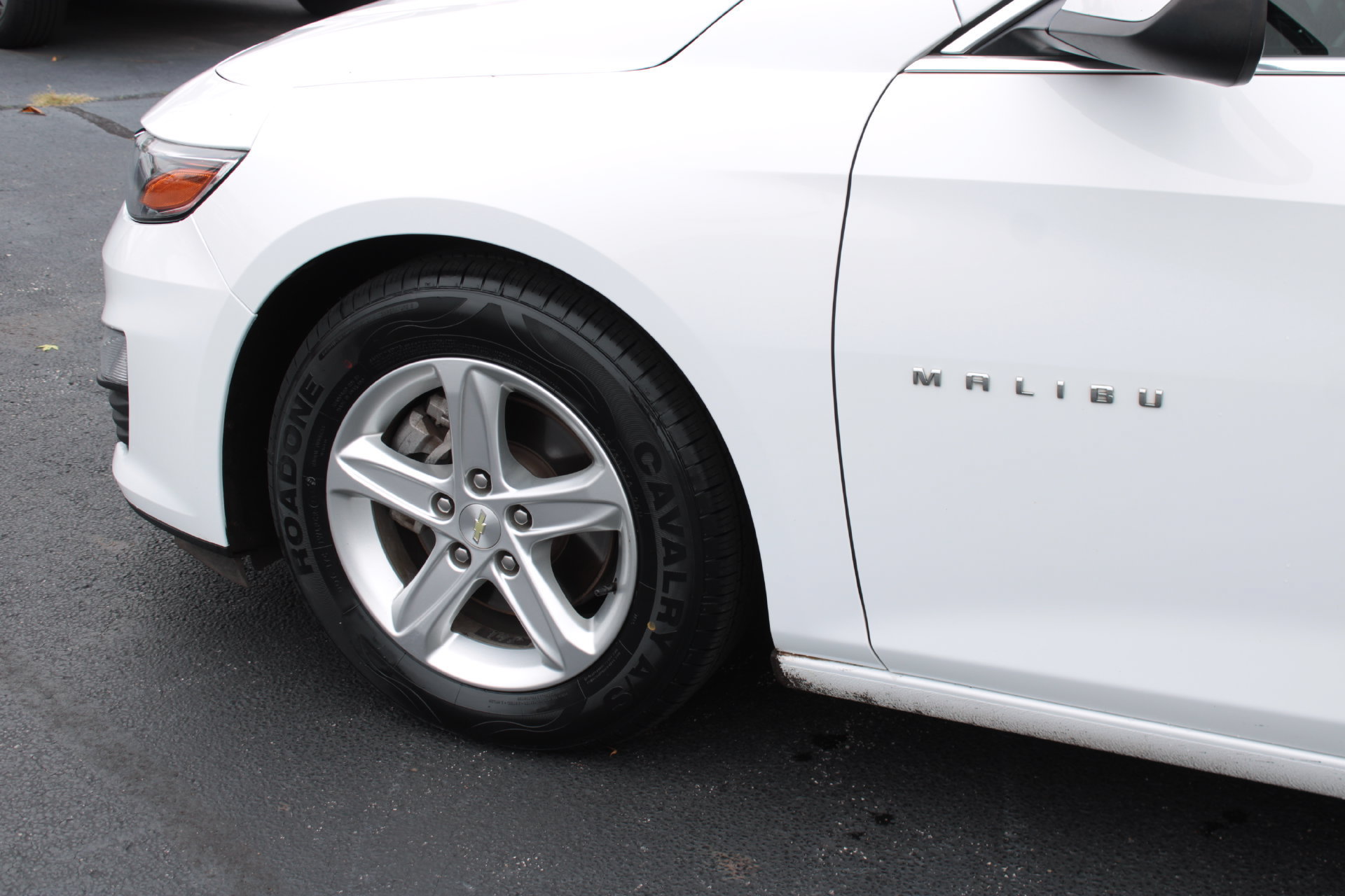 Used 2021 Chevrolet Malibu LS FWD image 11