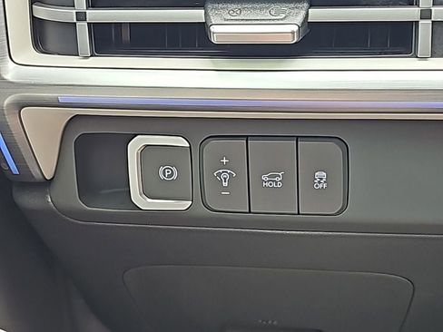 Used 2024 Hyundai Santa Fe Limited FWD image 23
