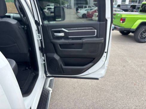 Used 2024 RAM 2500 Big Horn w/ Bed Utility Group AWD/4WD image 38