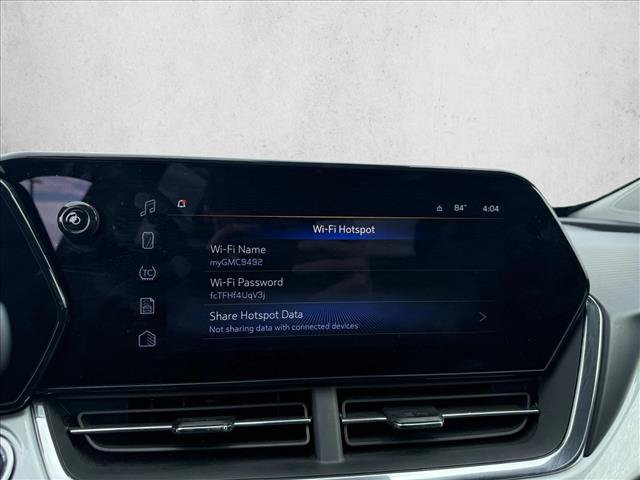 Used 2025 Chevrolet Trax LT w/ LT Convenience Package FWD image 19