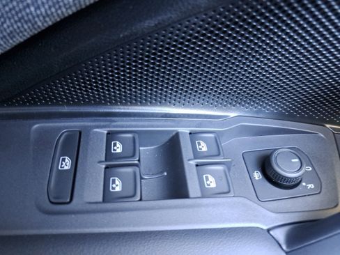 New 2026 Volkswagen Tiguan S image 23