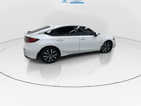 Used 2022 Honda Civic EX-L image 2