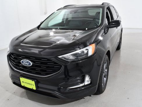Used 2022 Ford Edge SEL w/ Sport Appearance Package image 2